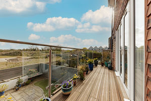 Photo 16- click for photo gallery